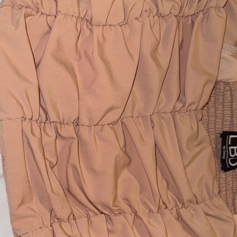 Women's Salmon Ruched Top - Picture 4 of 4